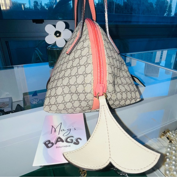 Gucci: Whale Animal Novelty Zoo Tote Bag - Picture 5 of 16